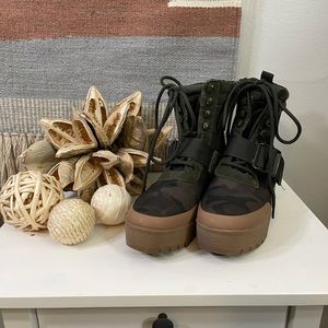 Steve Madden Black and Brown Combat Boots